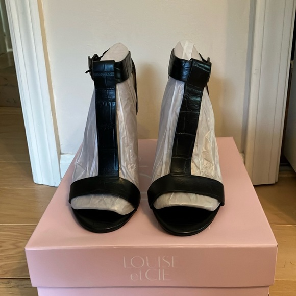 Louise et Cie Shoes - Louise et Cie Black womens sandals size 7 New